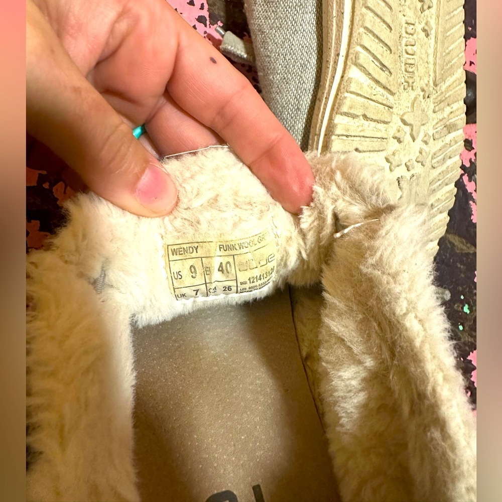 HEY DUDES Women’s Wendy Funk Wool slip ons sz 9 - Picture 10 of 10